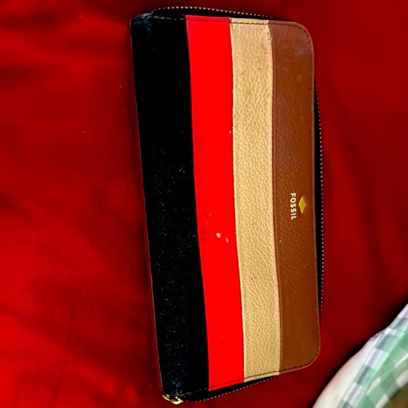 Fossil Colorful Striped Leather Wallet - Picture 2 of 6